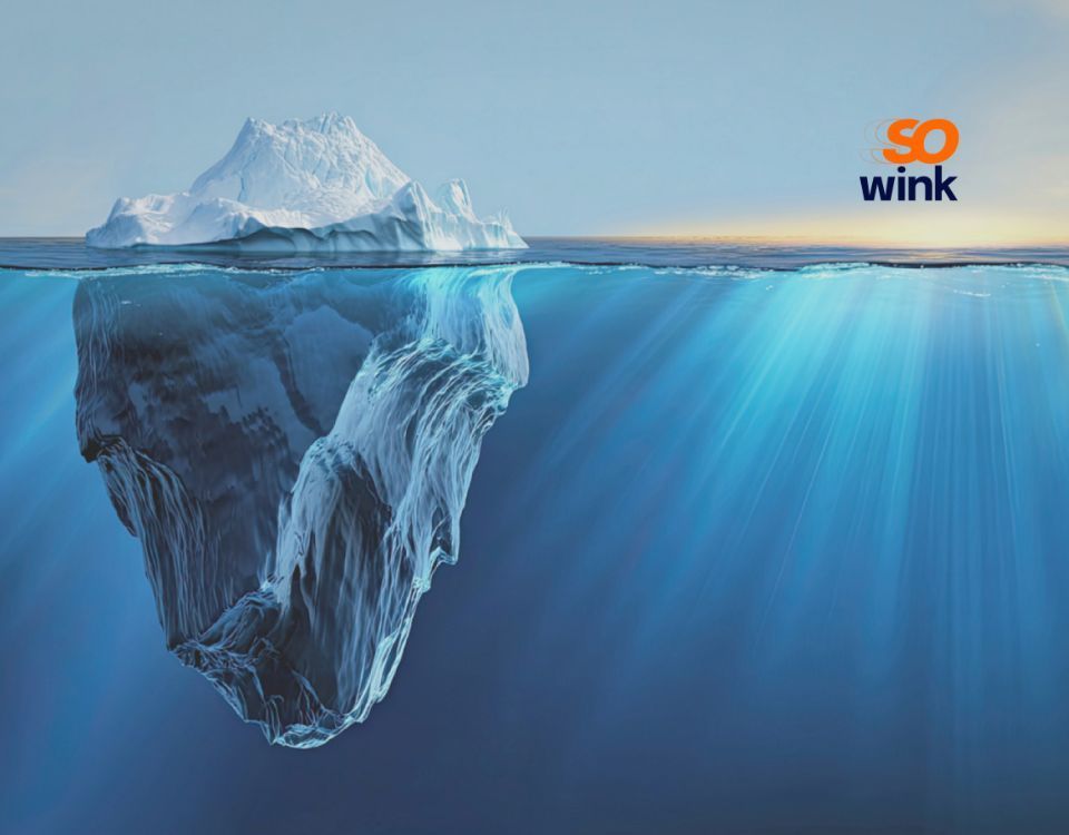 Iceberg avec une grande partie immergée ; logo « so wink » en haut à droite.