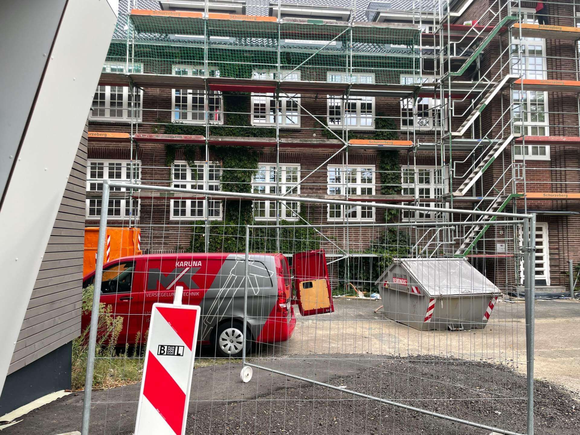 M.K. Dauerelastische Fugenversiegelung