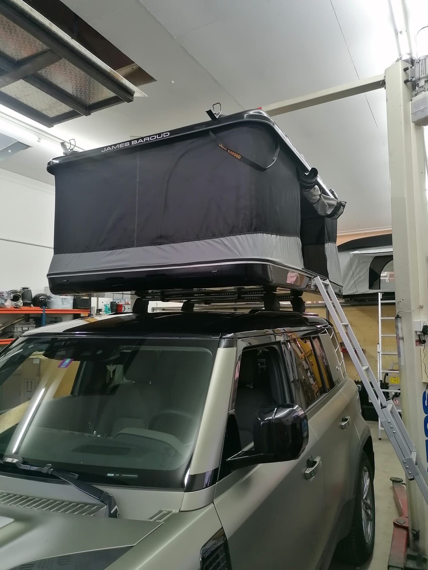 Bild Dachzelt, Das Offroad Campen Team, Öffnet den Dialog