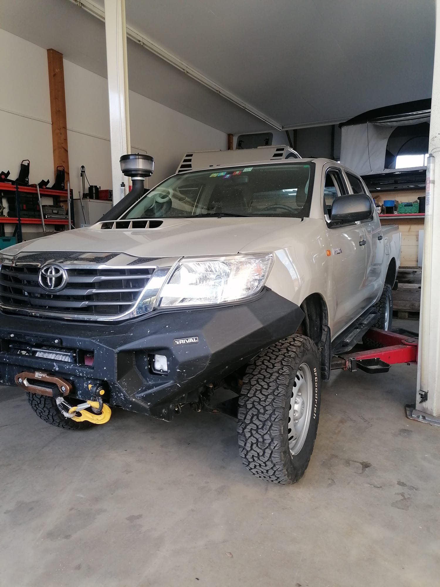 Bild Pick-up, Das Offroad Campen Team, Öffnet den Dialog