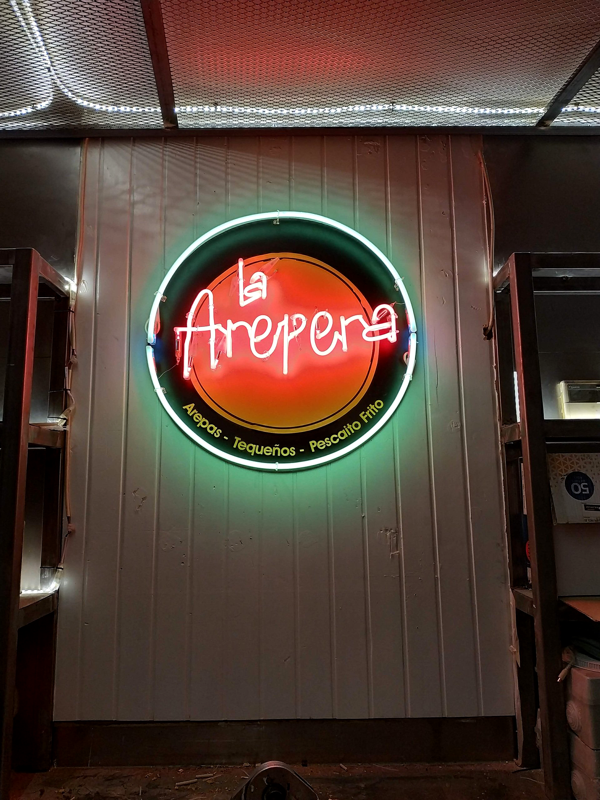 Rótulo de neón base rotulada