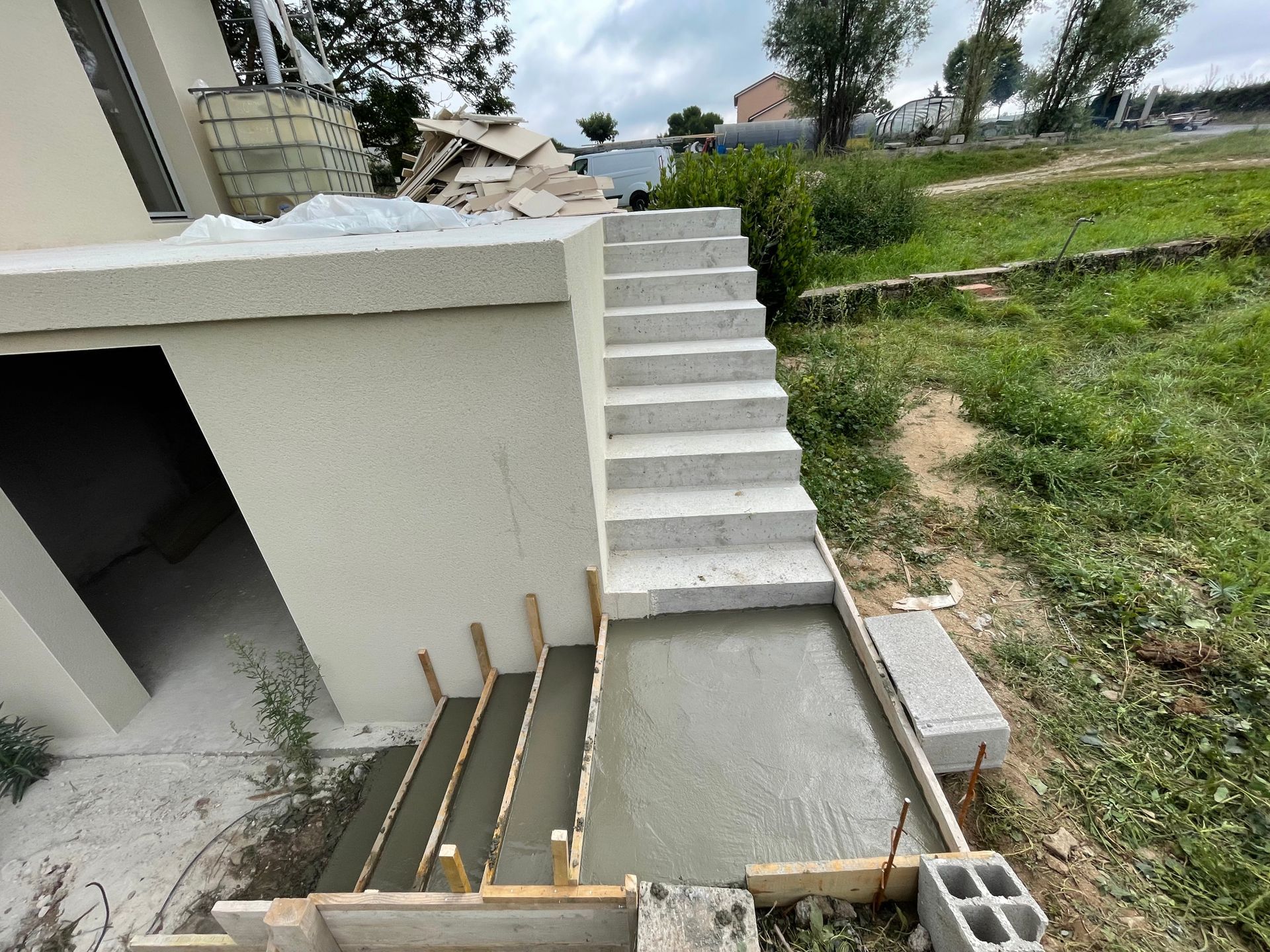 Construction d'une terrasse accessible en escaliers