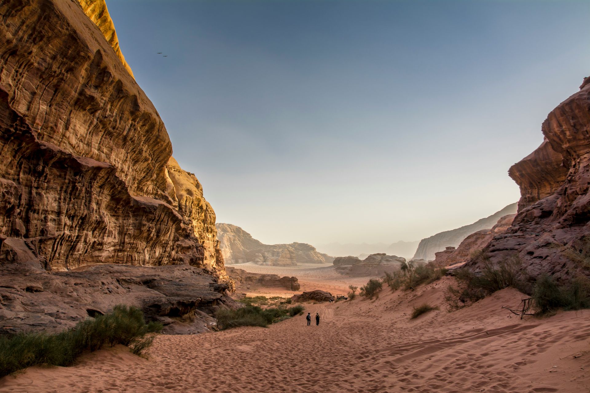 A picture of the sand dunes and rocky desert mountains in Jordan.