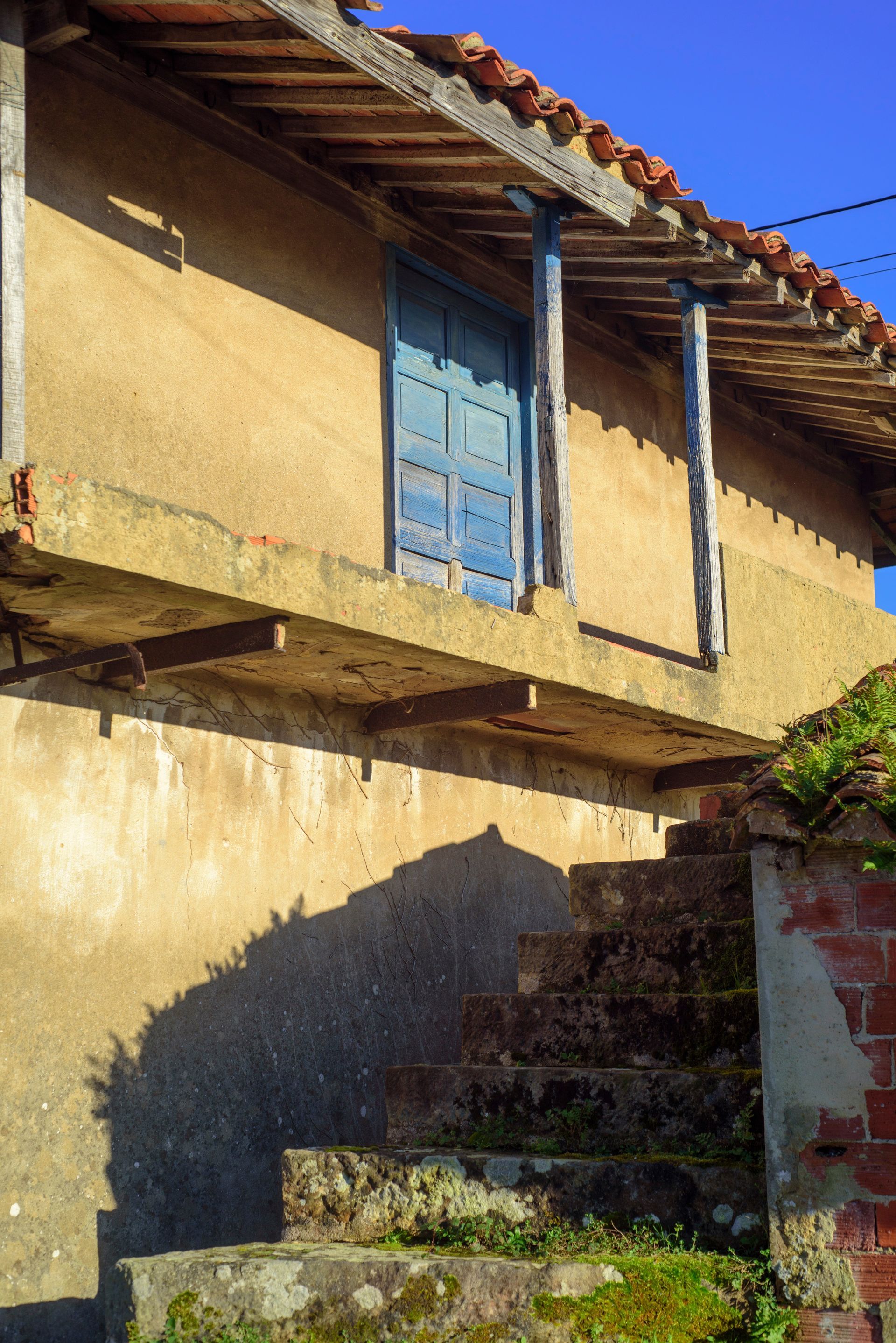 Une façade de maison ancienne