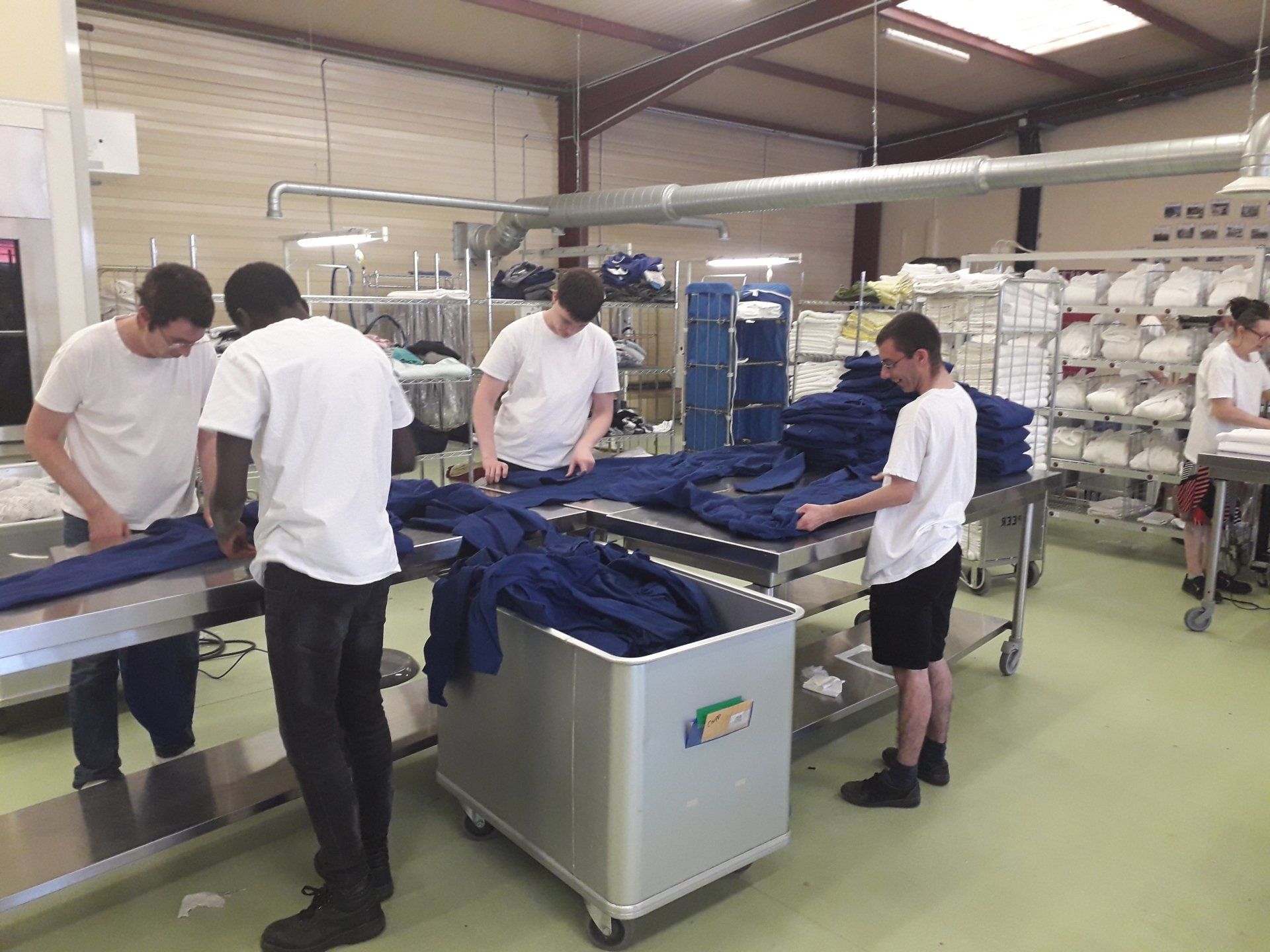 Travailleurs à la blanchisserie