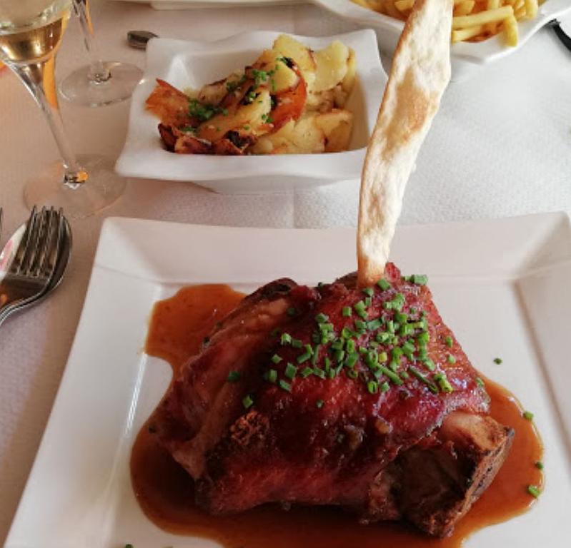 Jarret et pomme de terre