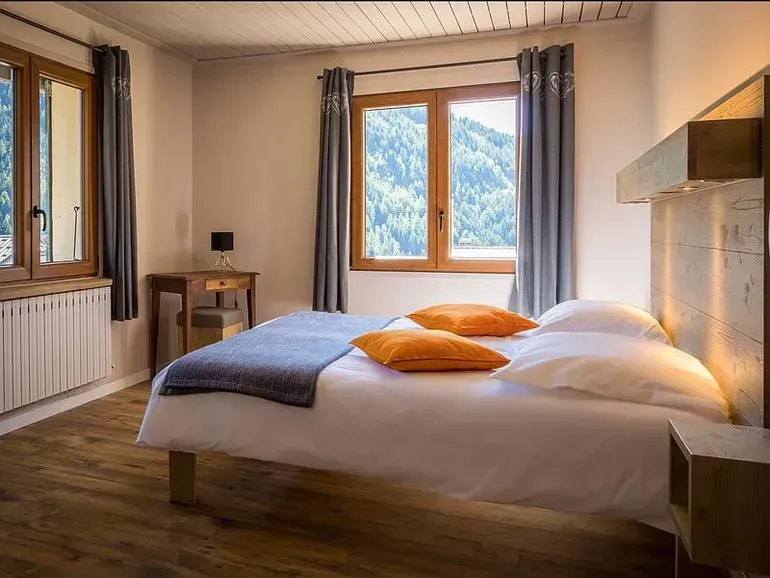 Chambre confortable de l'hôtel