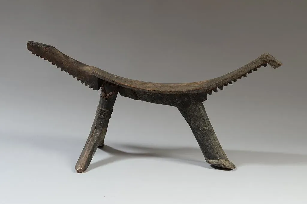 Ile de TIKOPAI. Appui-nuque.