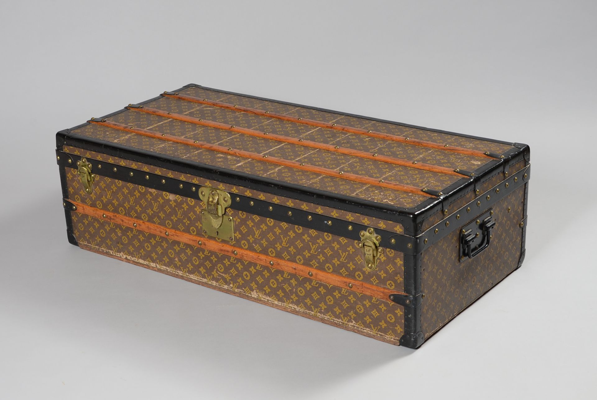 LOUIS VUITTON
FOR SALE
AUCTION
VINTAGE
ENCHERES
A VENDRE