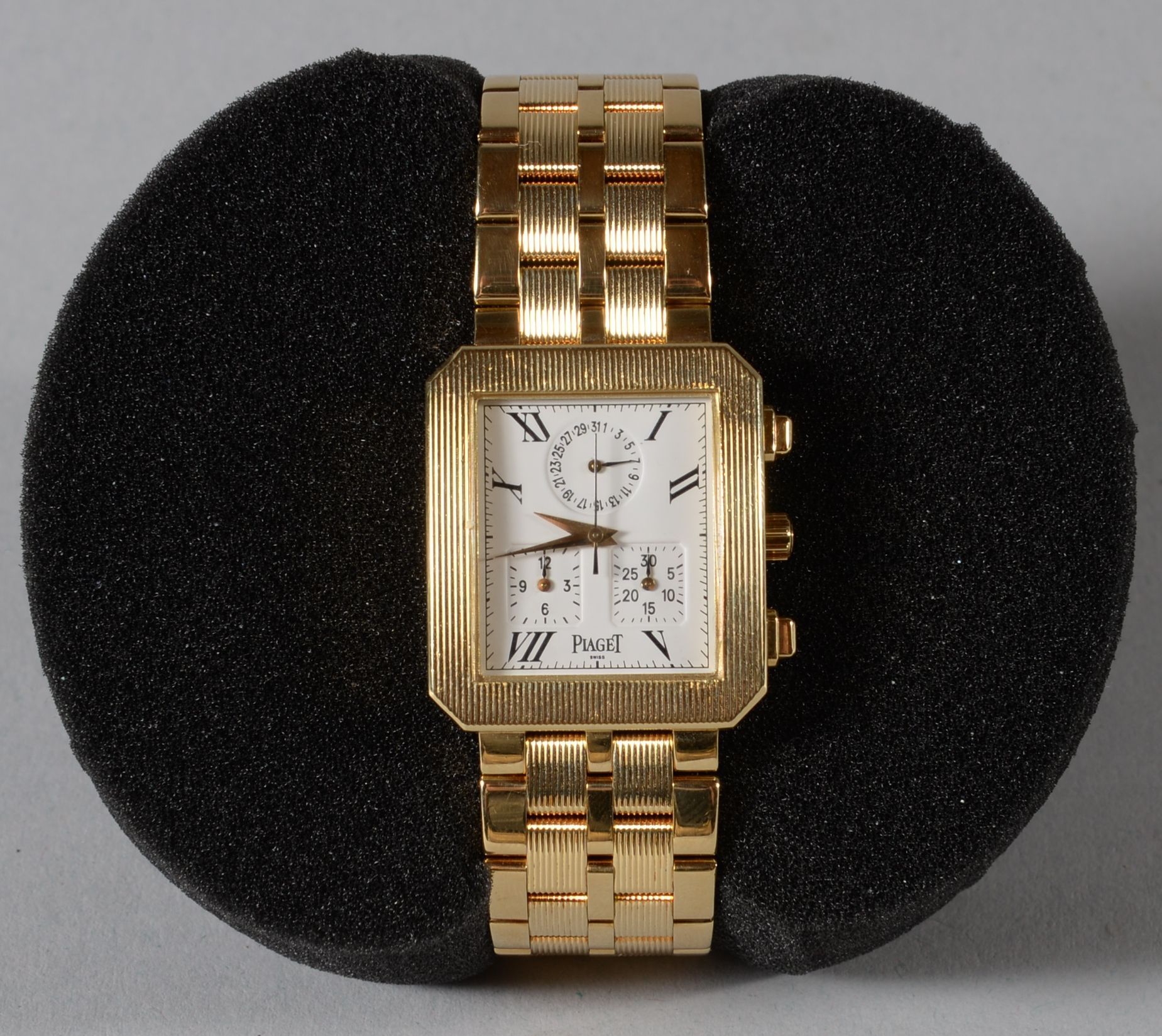 Auction
Enchères
For sale
A vendre
Piaget
Montre
Montre de collection
Montre en or