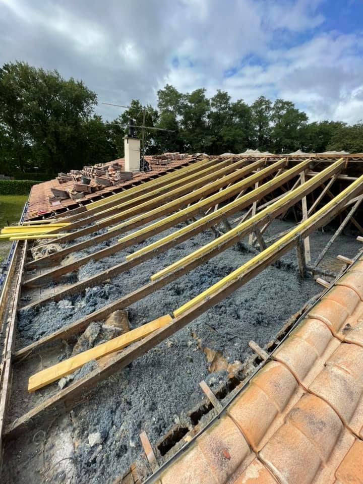 Pose d'une toiture en tuiles