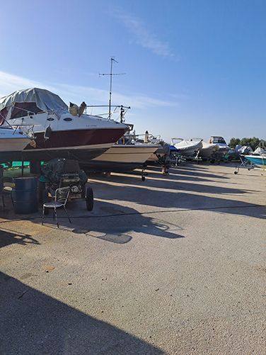 PARKING ΣΚΑΦΩΝ ΠΗΝΕΛΟΠΗ | 
Πάρκινγκ Σκαφών - Πάρκινγκ Αυτοκινήτων Μακράς Διάρκειας - Έκδοση Πινακίδων Trailer Παντός Τύπου