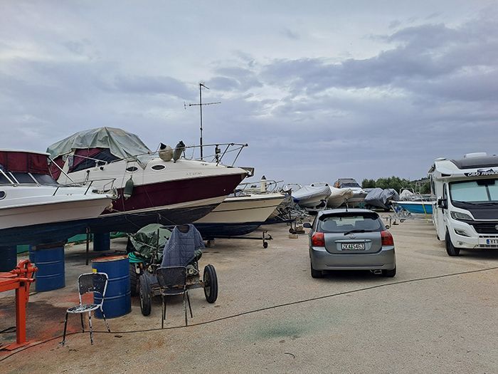 PARKING ΣΚΑΦΩΝ ΠΗΝΕΛΟΠΗ | 
Πάρκινγκ Σκαφών - Πάρκινγκ Αυτοκινήτων Μακράς Διάρκειας - Έκδοση Πινακίδων Trailer Παντός Τύπου