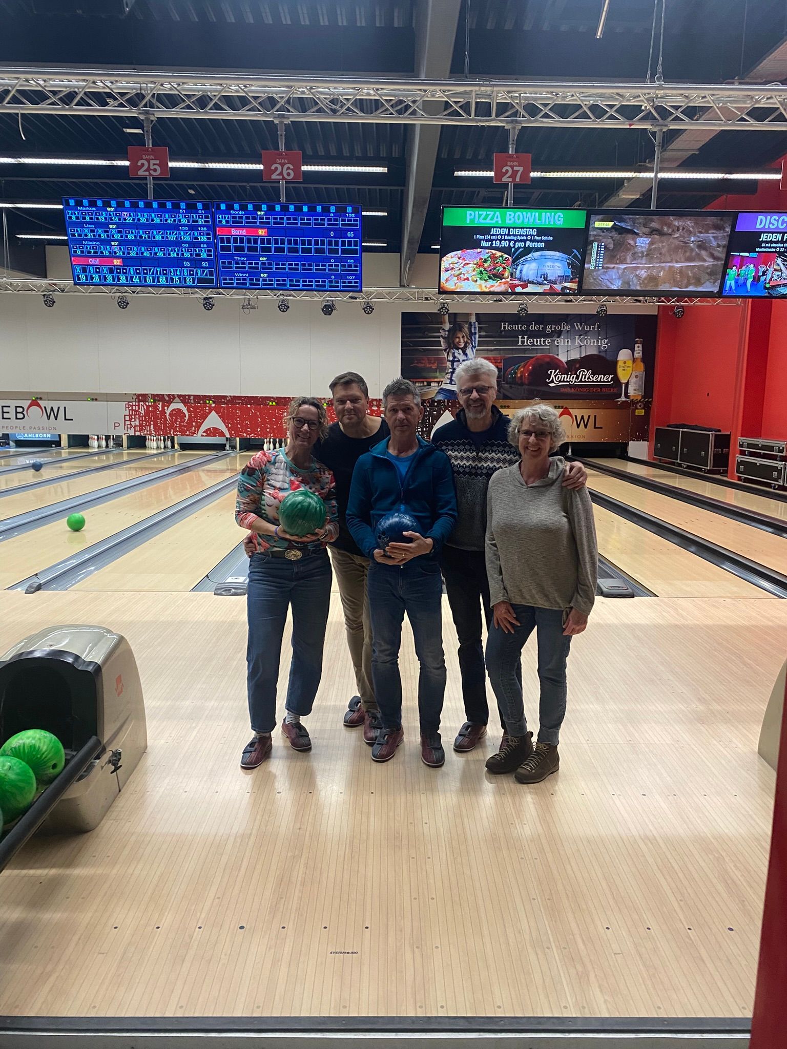 Teamfoto beim Bowling Turnier 2025