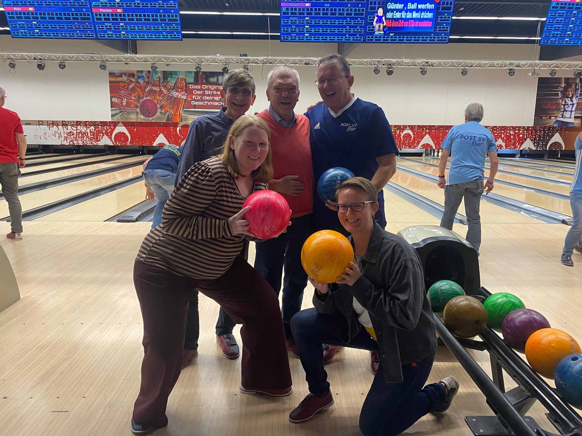 Teamfoto beim Bowling Turnier 2025