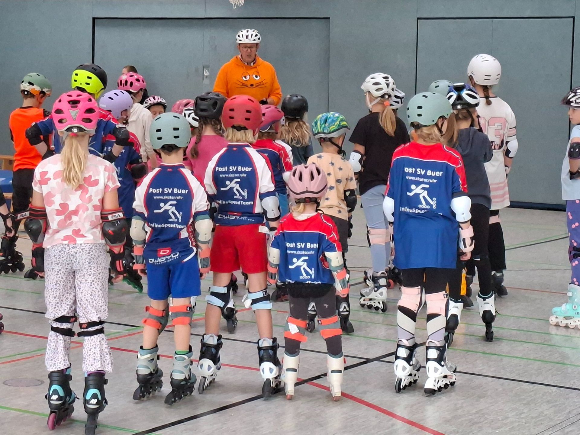 Kinder auf Inlineskates beim Maus Türöffner Tag 2026