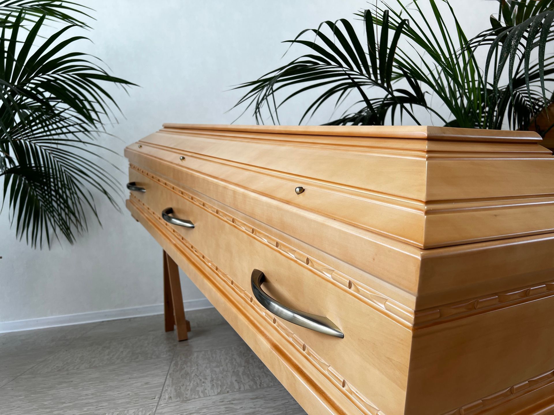 Ein Holzsarg. Foto von den Bestattungen Jeup