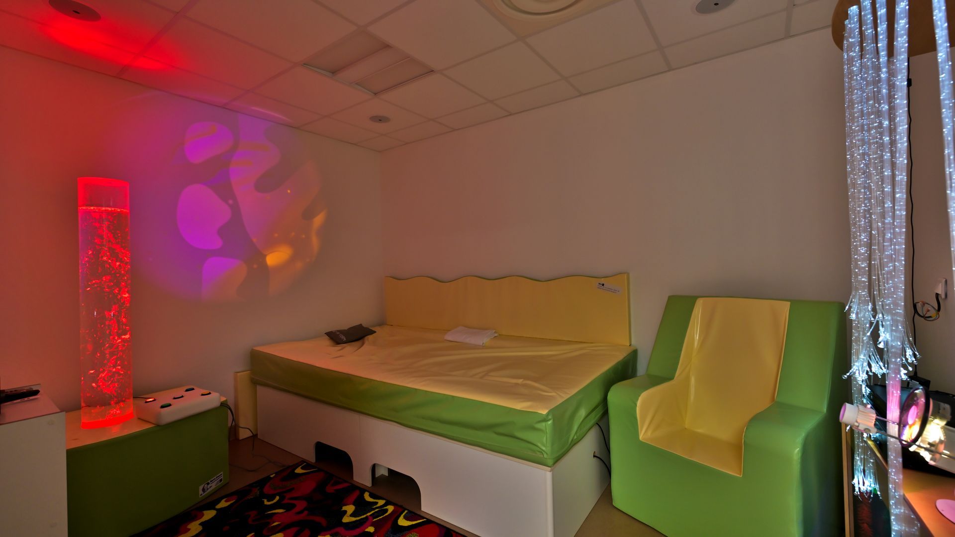 Une salle sensorielle Snoezelen.