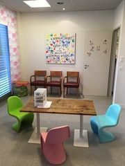Salle d'attente - cabinet de pédiatrie Gehriger et Krähenbühl
