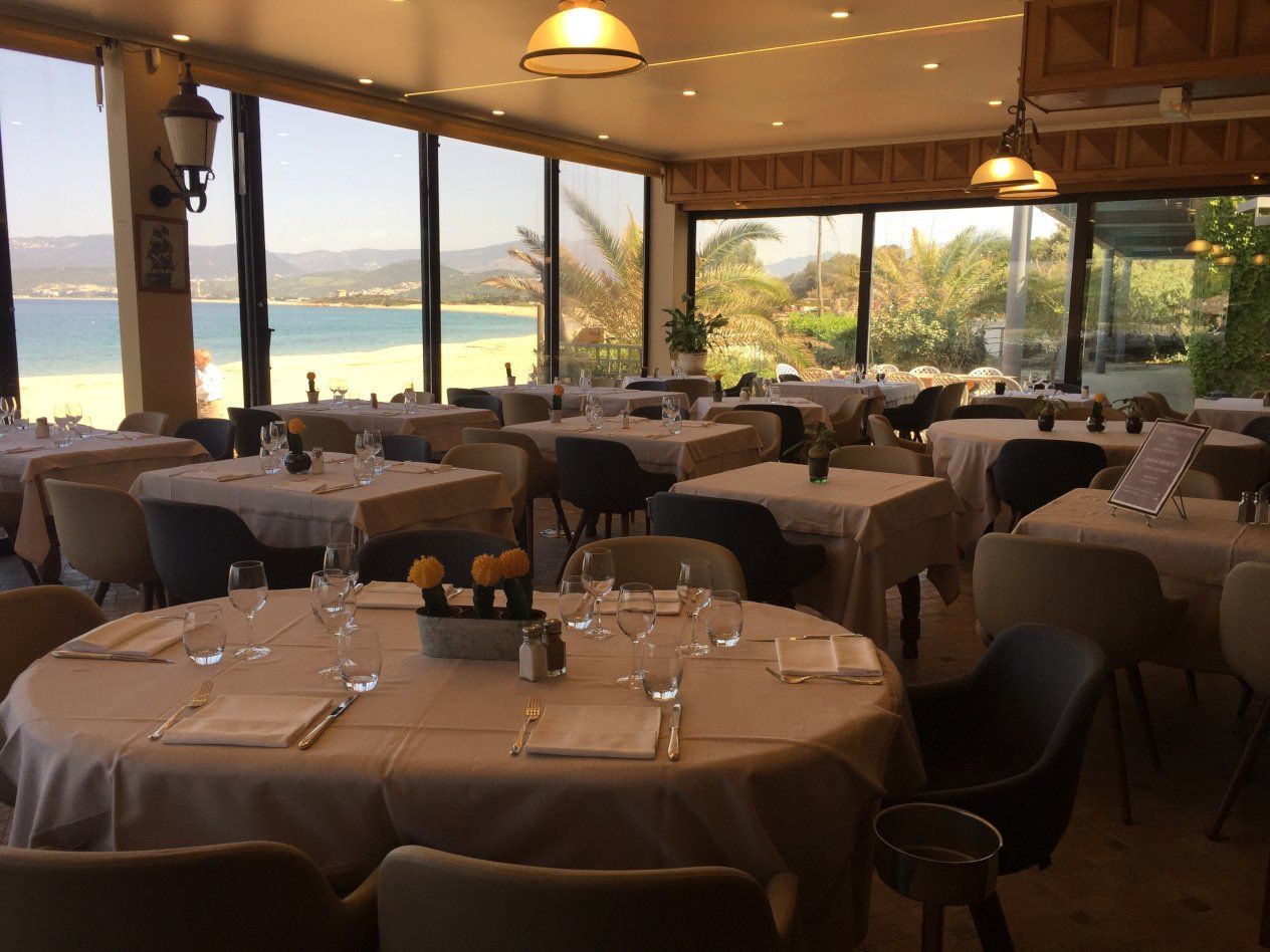 Salle intérieure du restaurant