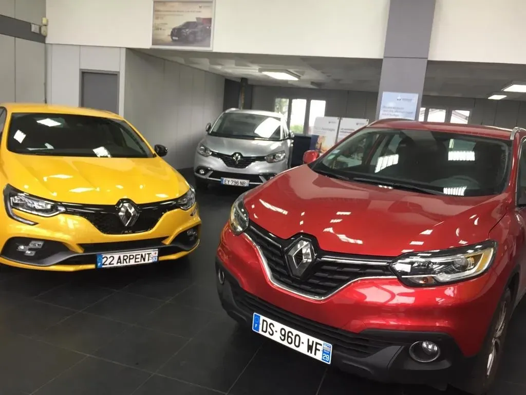 Garage automobile agent Renault