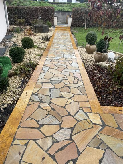 Gepflasterter Gartenweg Michael&Günther Voit OHG