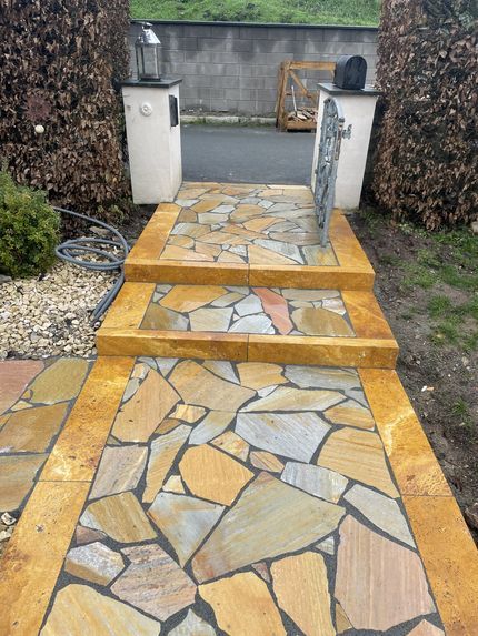 Gepflasterter Gartenweg Michael&Günther Voit OHG