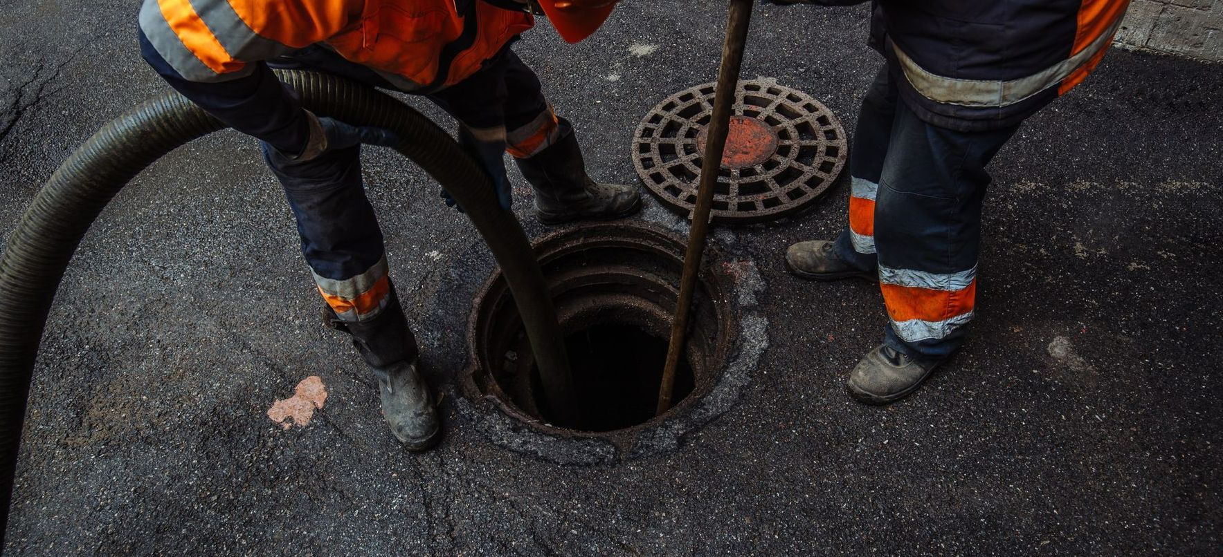 Débouchage d'une canalisation extérieure via hydrocurage