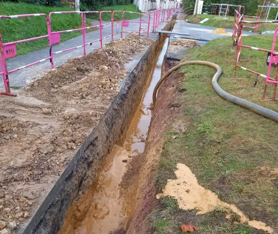 Excavation de canalisation pour réparation