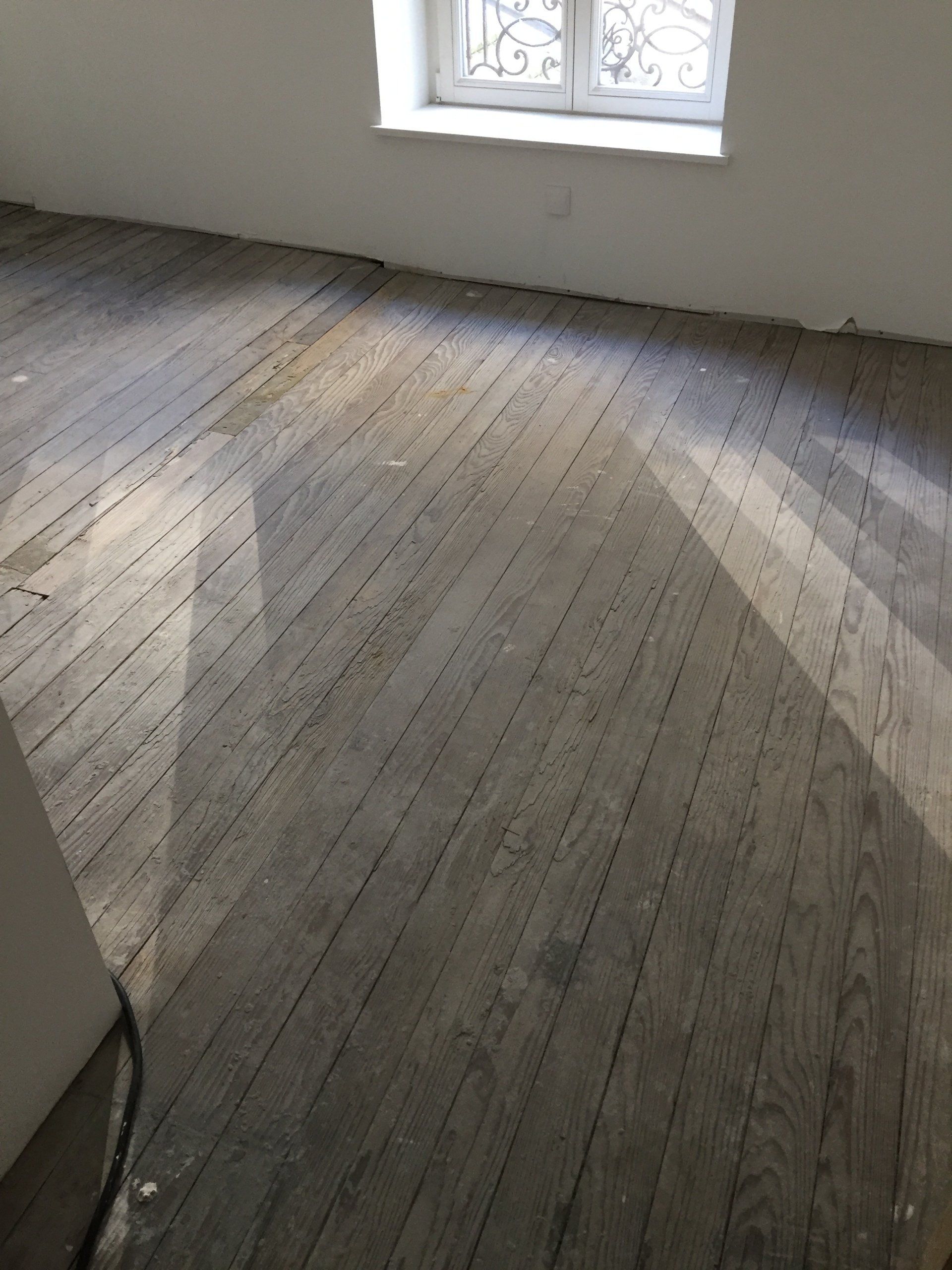 Ponçage parquet - Avant