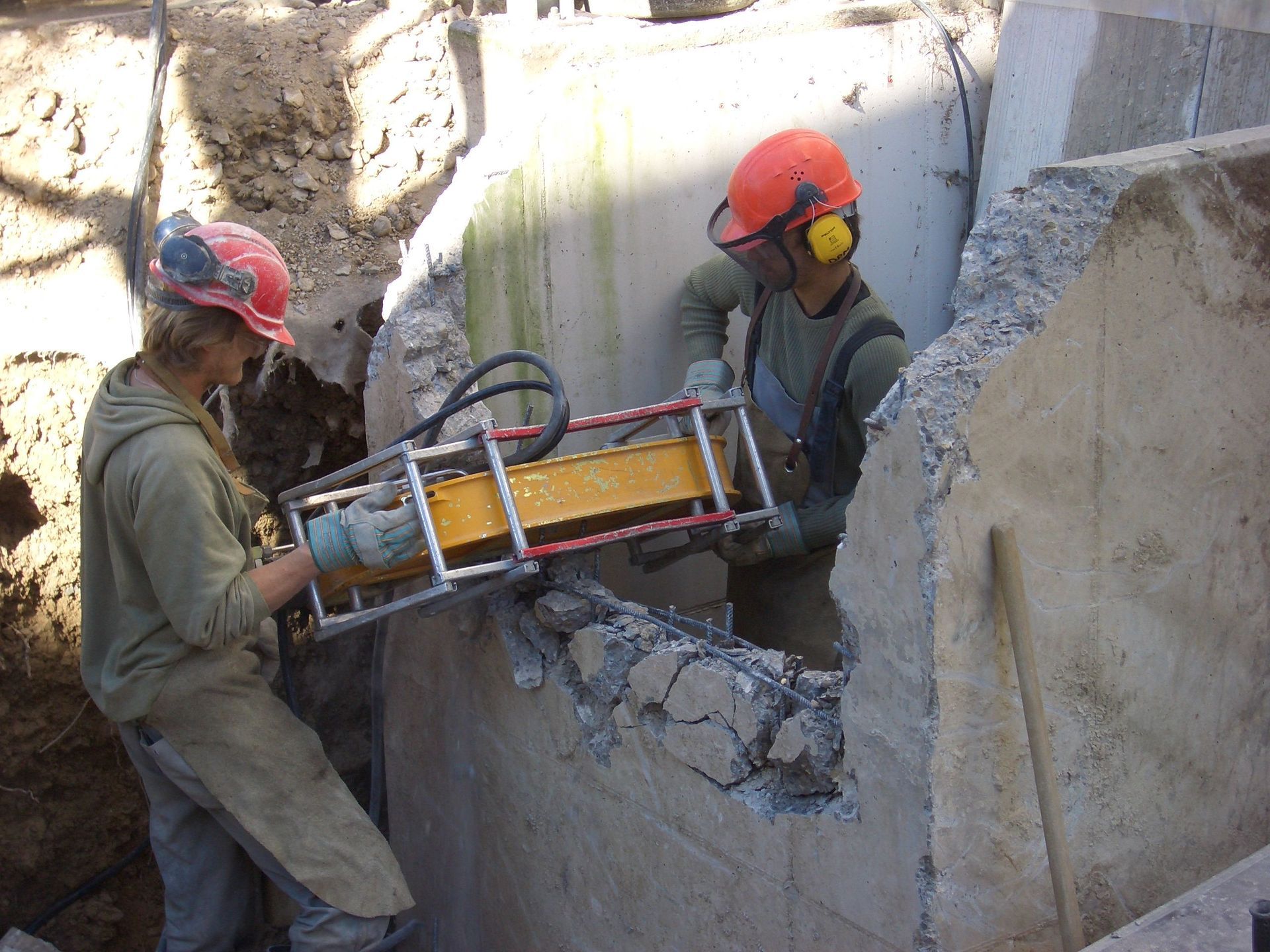 Betonbohren1 - DIAMONT Betonabbautechnik AG