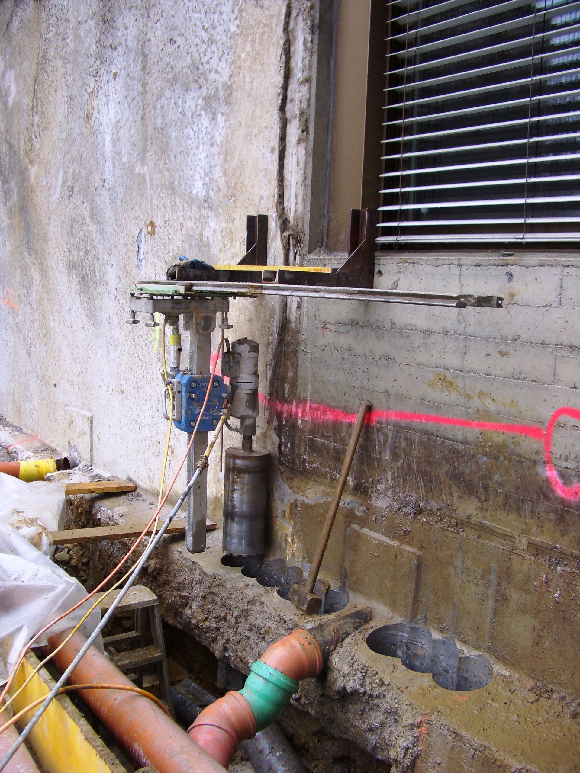 Betonbohren1 - DIAMONT Betonabbautechnik AG