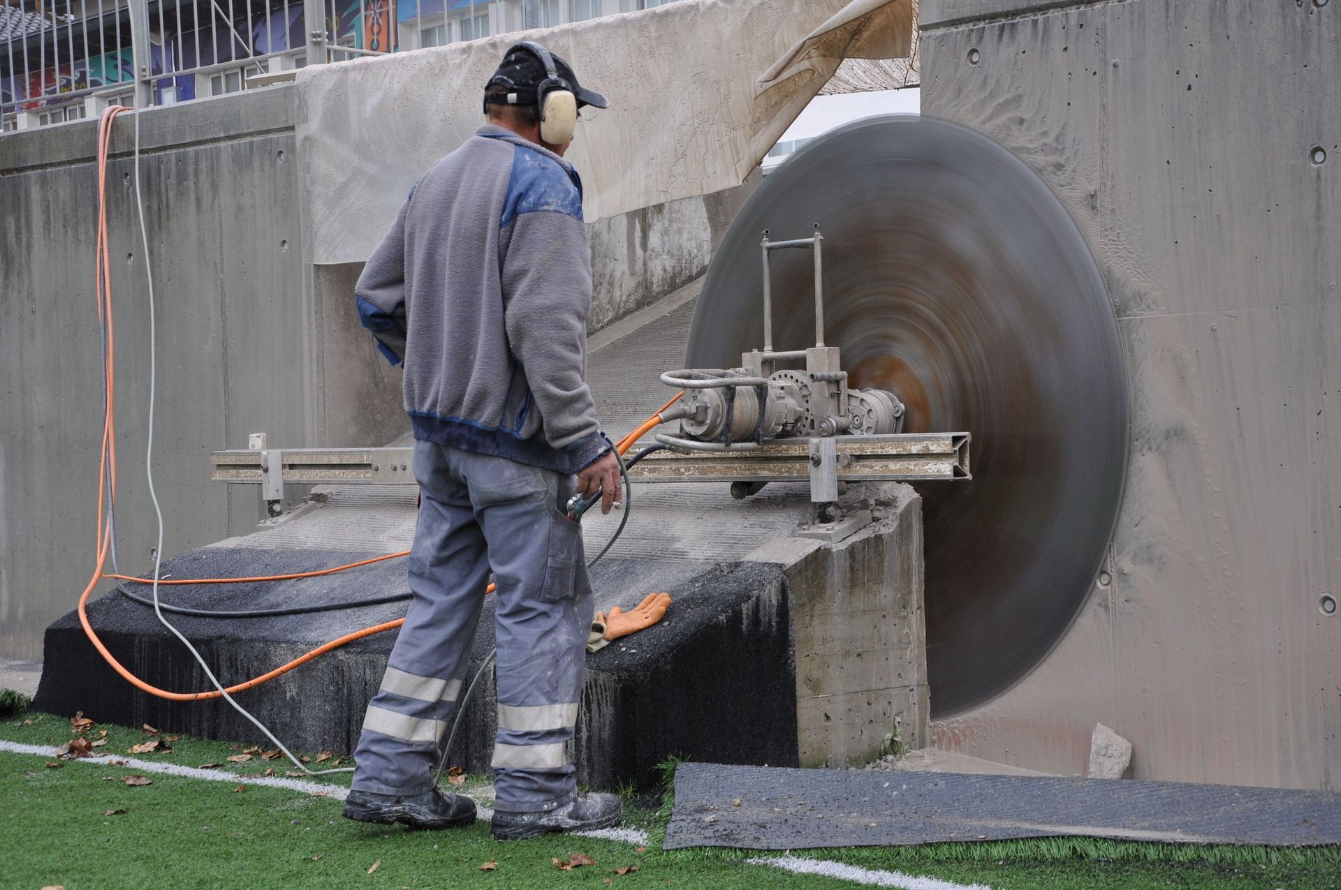 Betonbohren1 - DIAMONT Betonabbautechnik AG