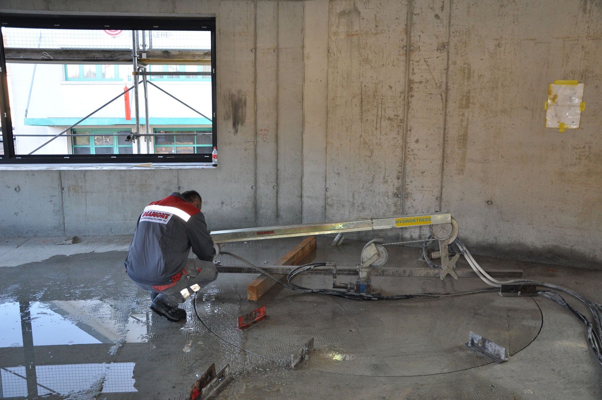 Betonbohren1 - DIAMONT Betonabbautechnik AG