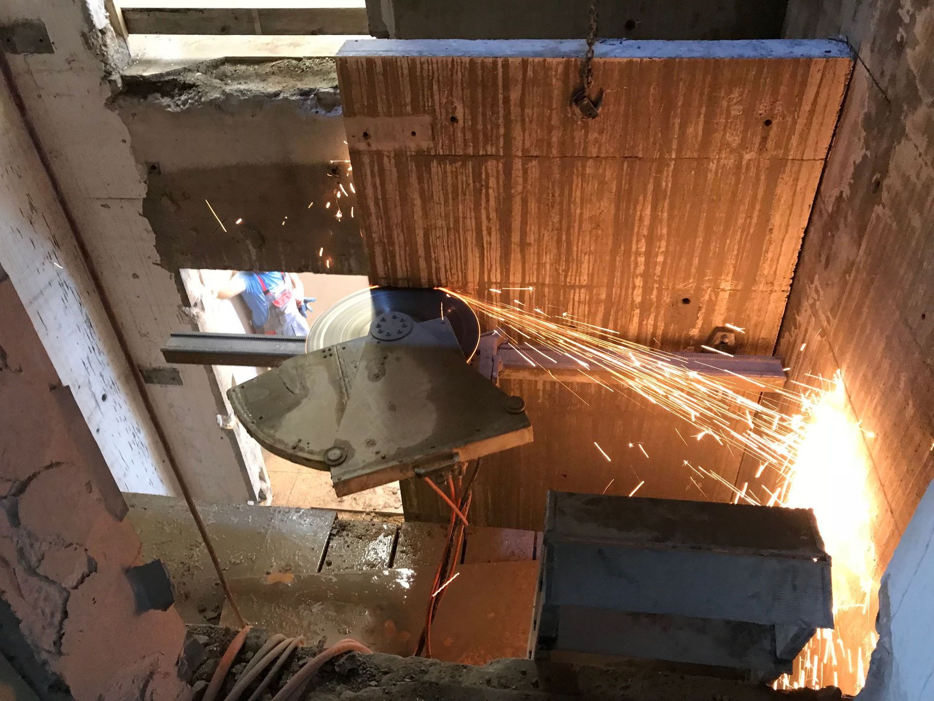 Betonbohren1 - DIAMONT Betonabbautechnik AG