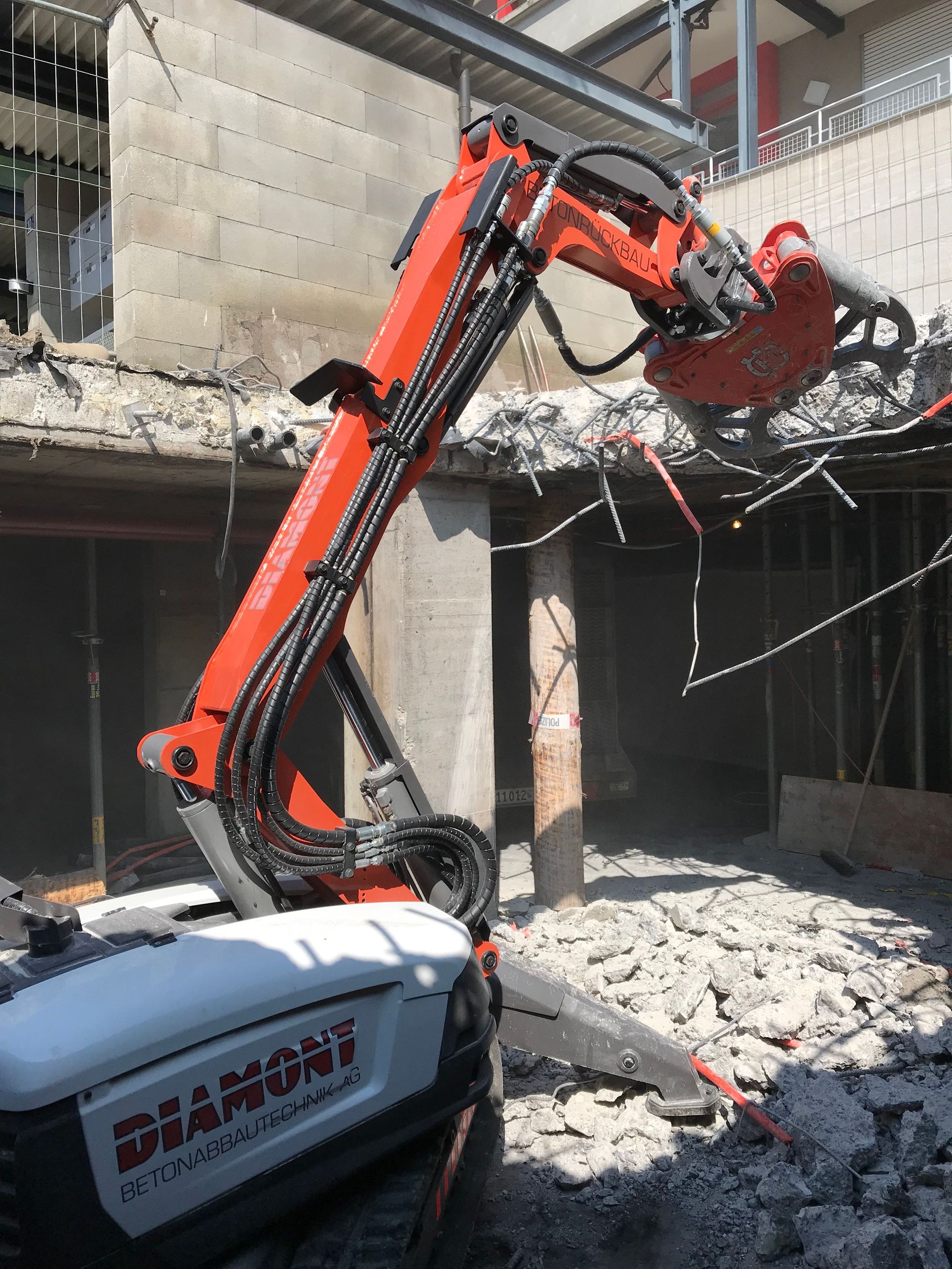 Betonbohren1 - DIAMONT Betonabbautechnik AG