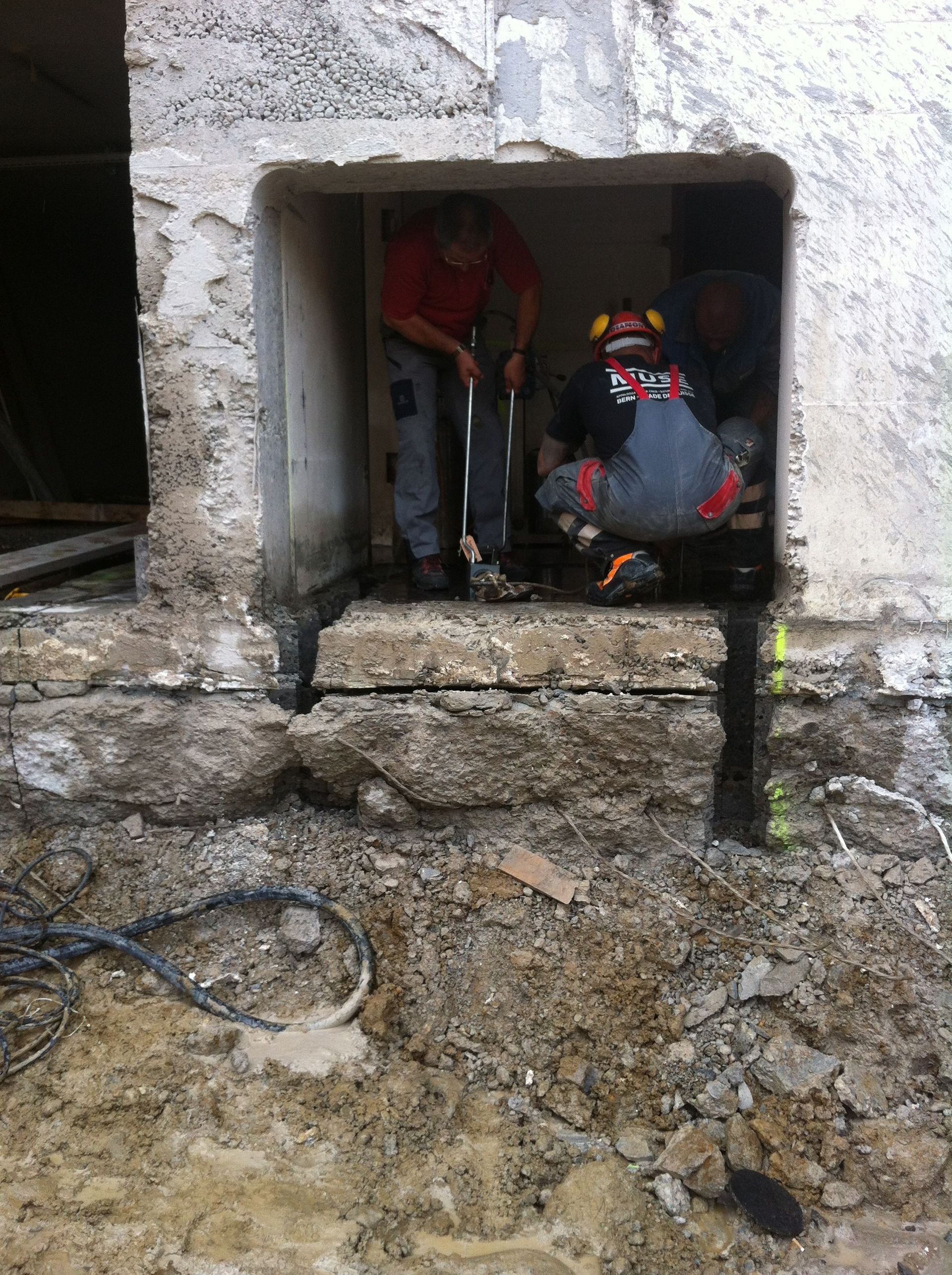 Betonbohren1 - DIAMONT Betonabbautechnik AG