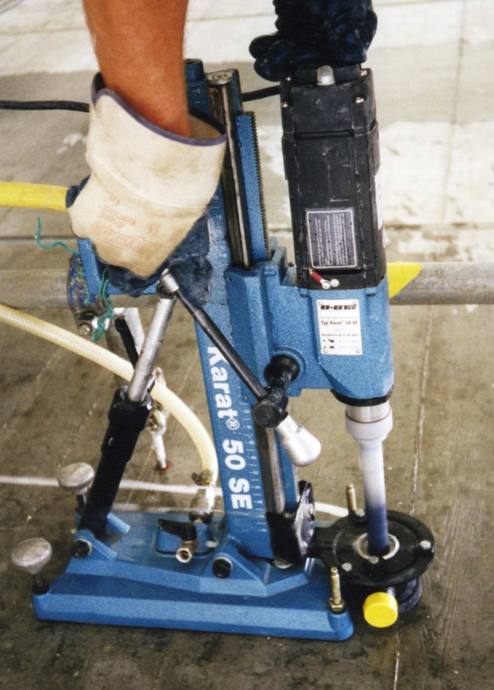 Betonbohren1 - DIAMONT Betonabbautechnik AG