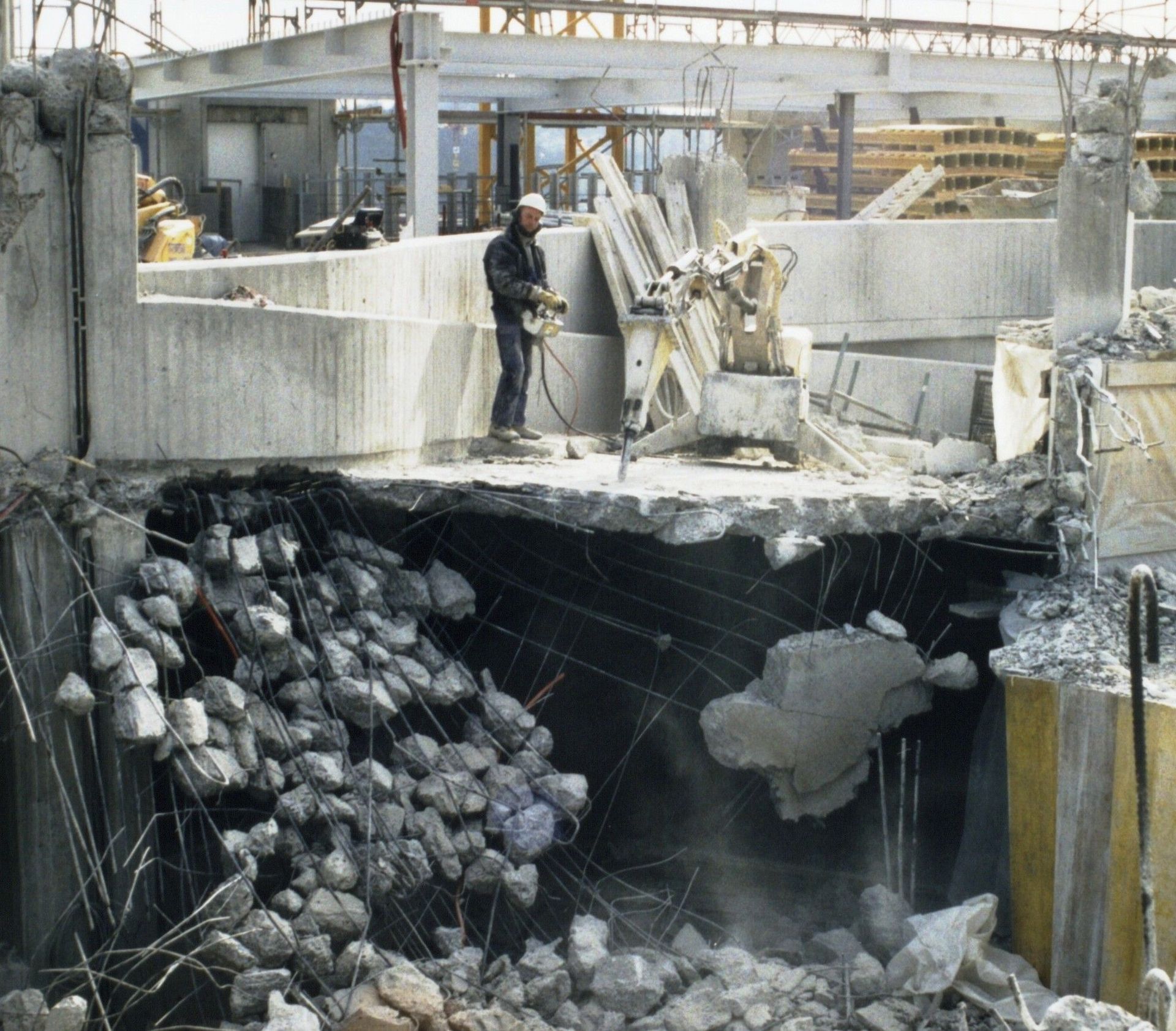 Betonbohren1 - DIAMONT Betonabbautechnik AG