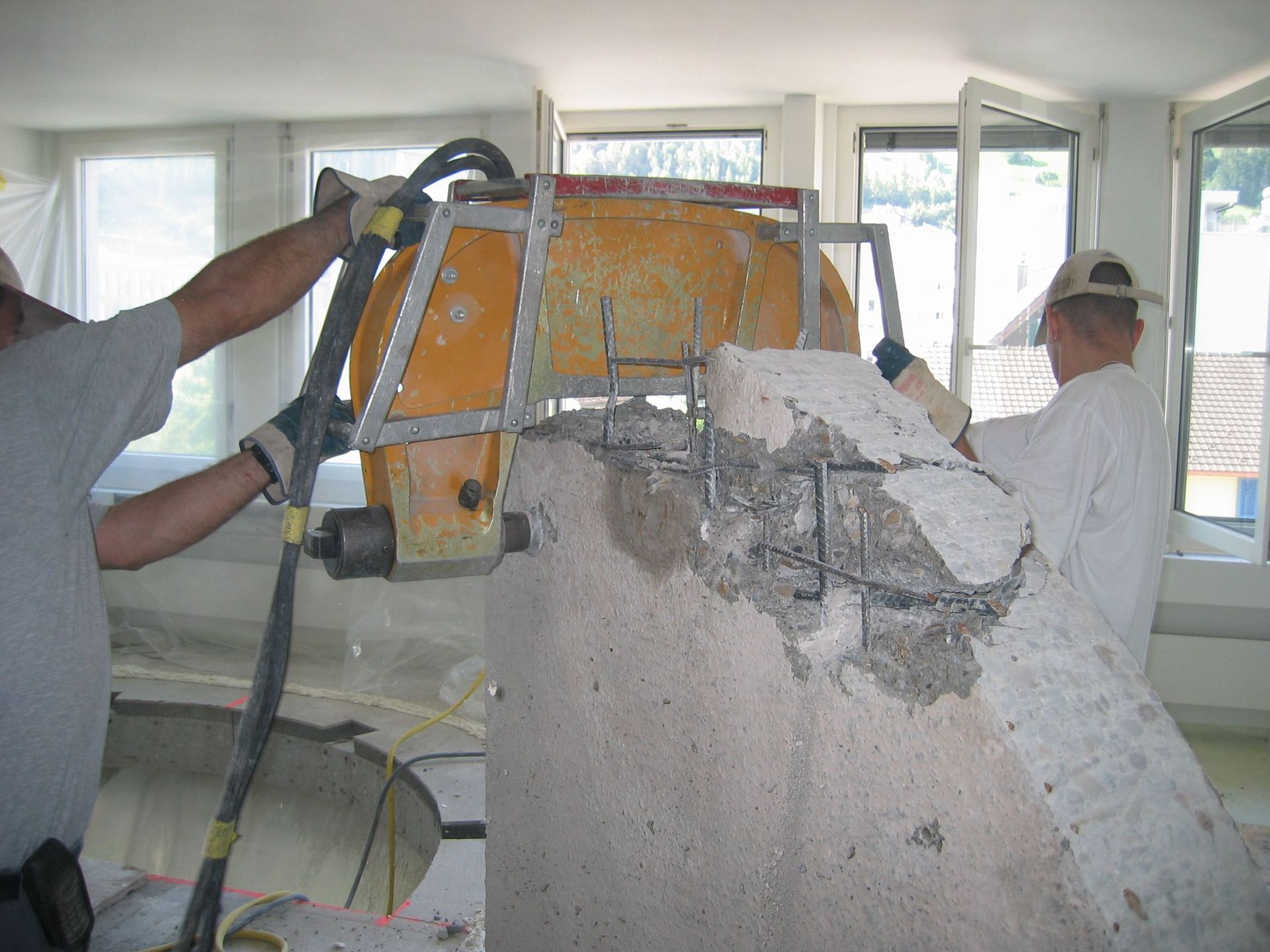 Betonbohren1 - DIAMONT Betonabbautechnik AG