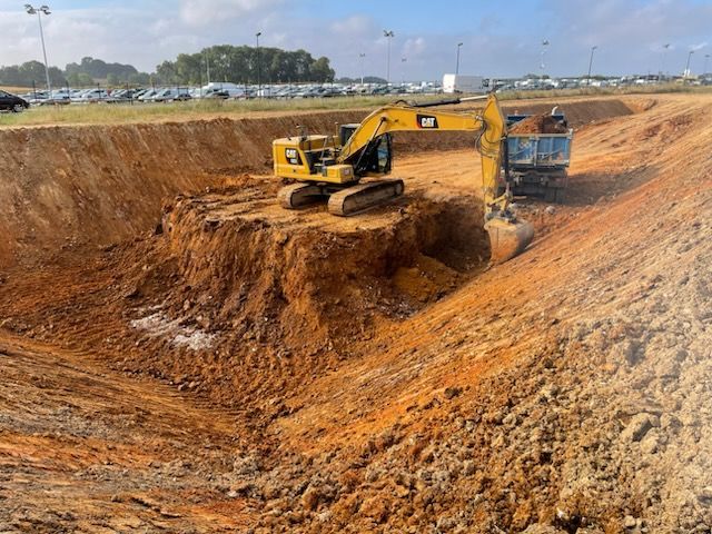 Pelle à chenilles sur un chantier de Beauvais