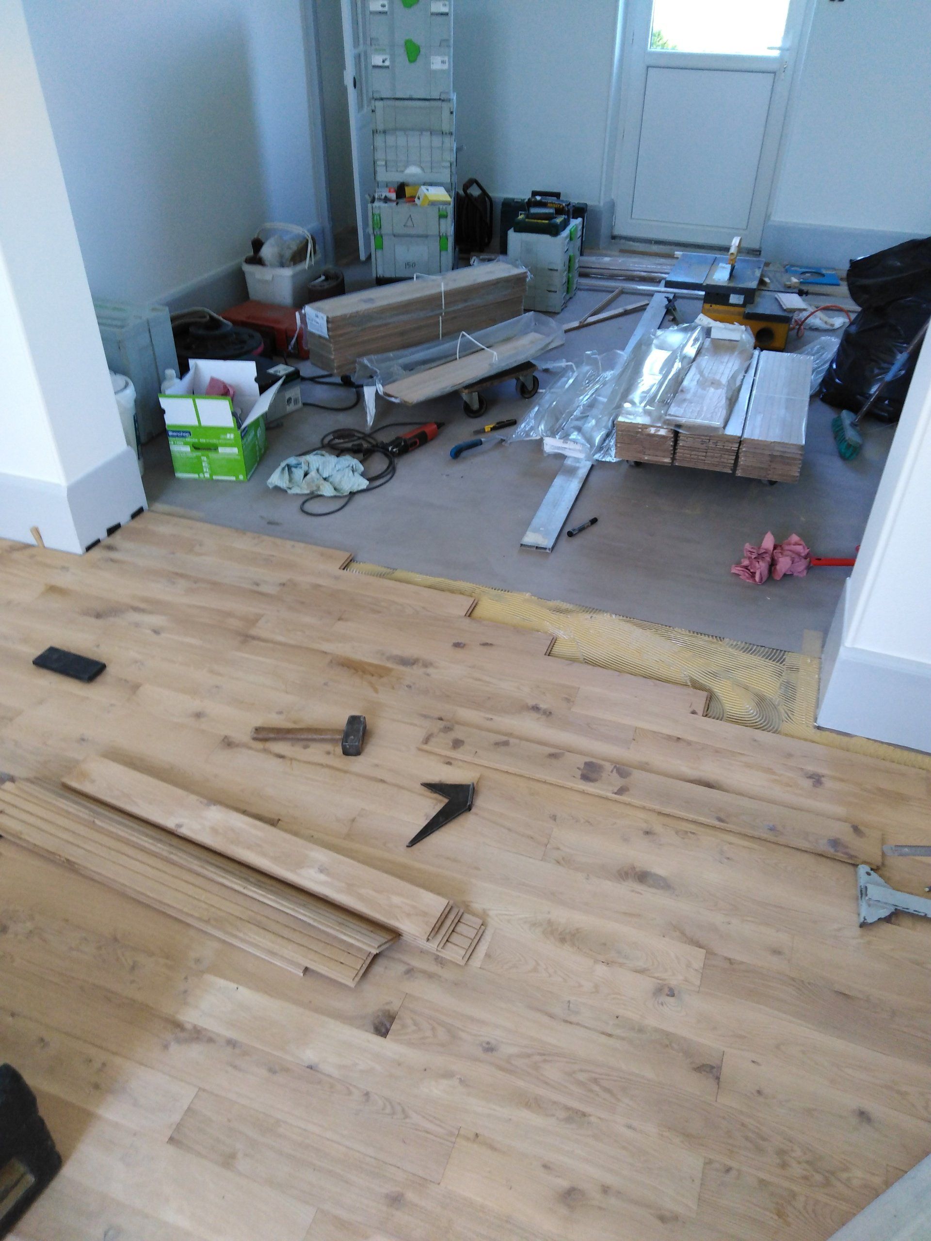 Chantier de pose de parquet