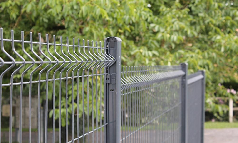 Vers la page Clôtures et aménagements.