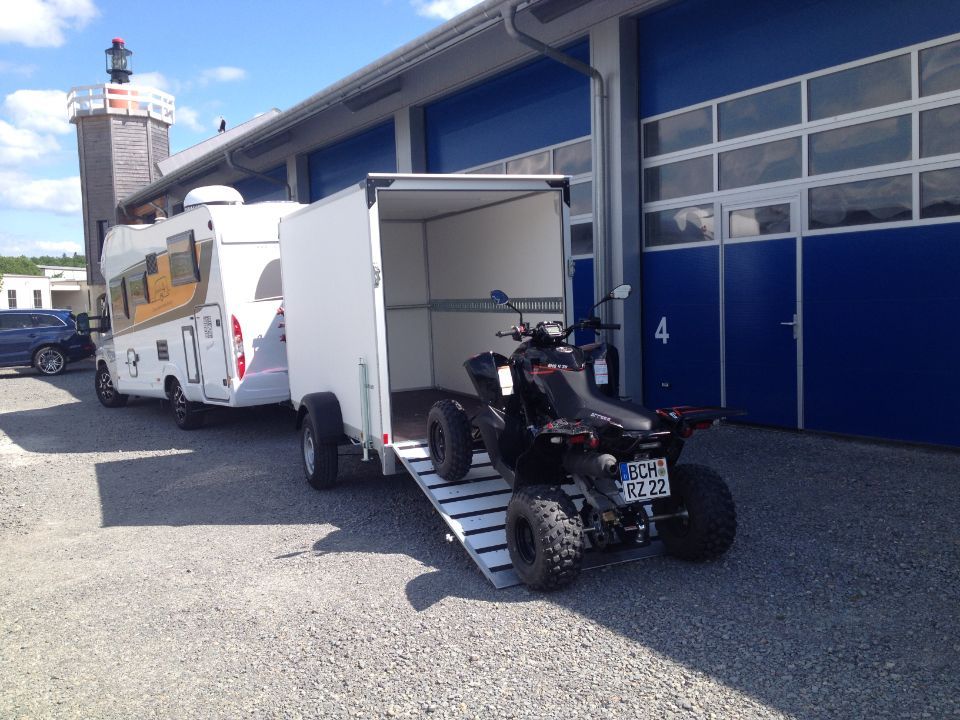 1,5t Kofferanhänger Humbaur HK 153015-18P