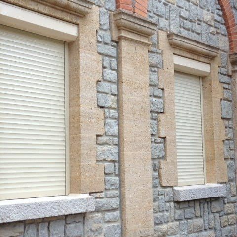 Volets roulants coffre extérieur