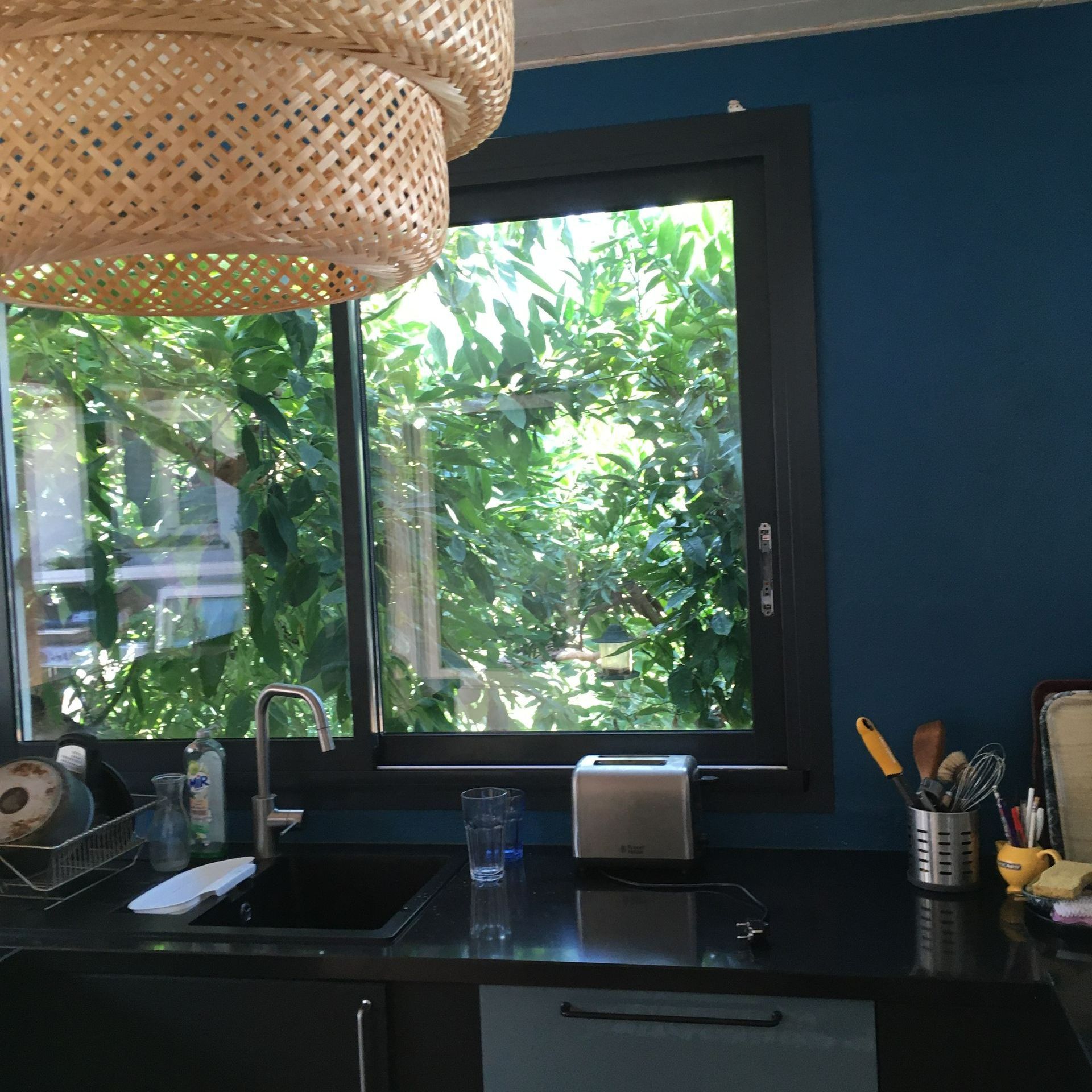 Pose de fenêtre PVC gris anthracite