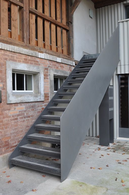 Treppe - DKT Metallbau Hagneck