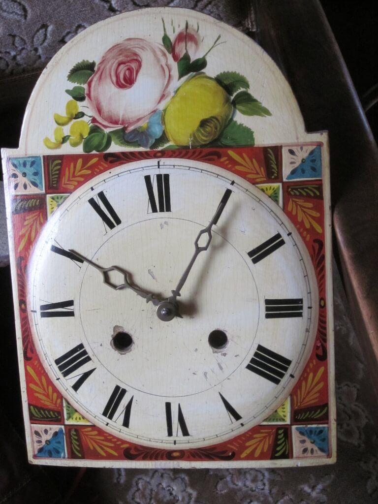 Zifferblatt einer alten Uhr