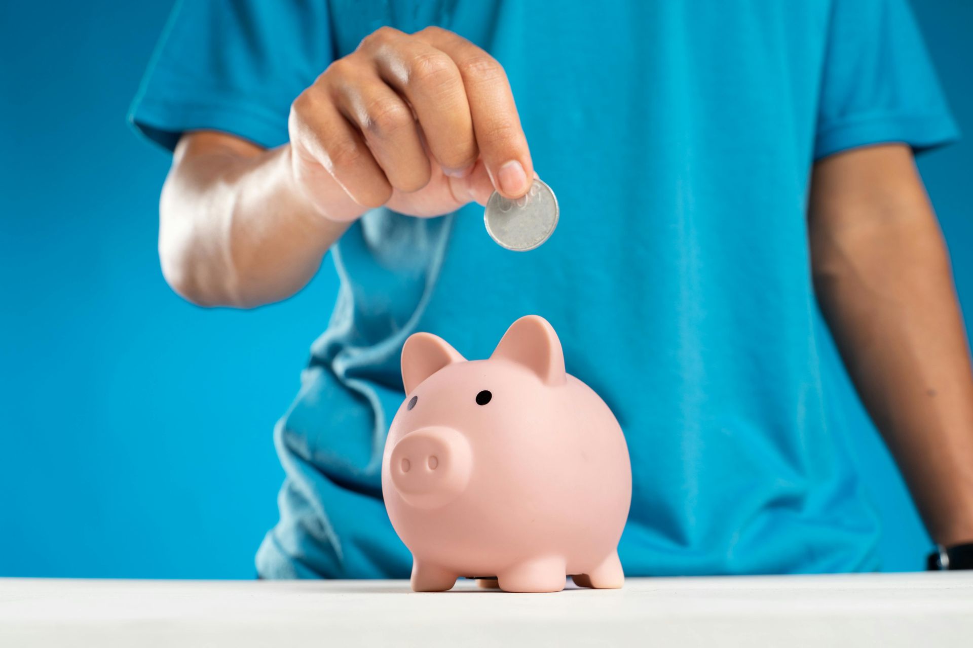 Sole trader saving money, advised by SBX Accountants on business structure.