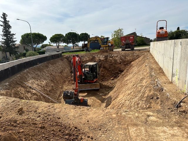 Pelleteuse en train de creuser